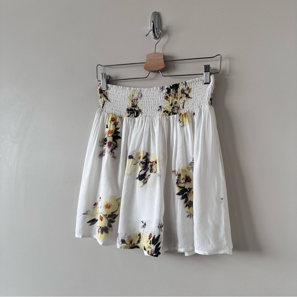 GENTLE Fawn-Floral Smocked Waist Lightweight Mini Dress (Size:Small) - Picture 5 of 7